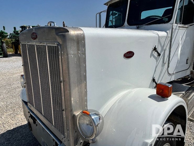 1986-peterbilt-359-image-20