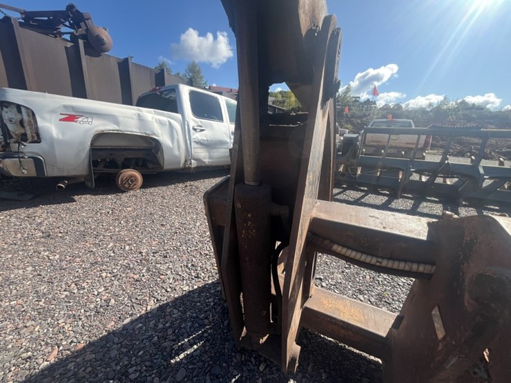 #2676-•-jrb-approx-96“-loader-grapple-image-10