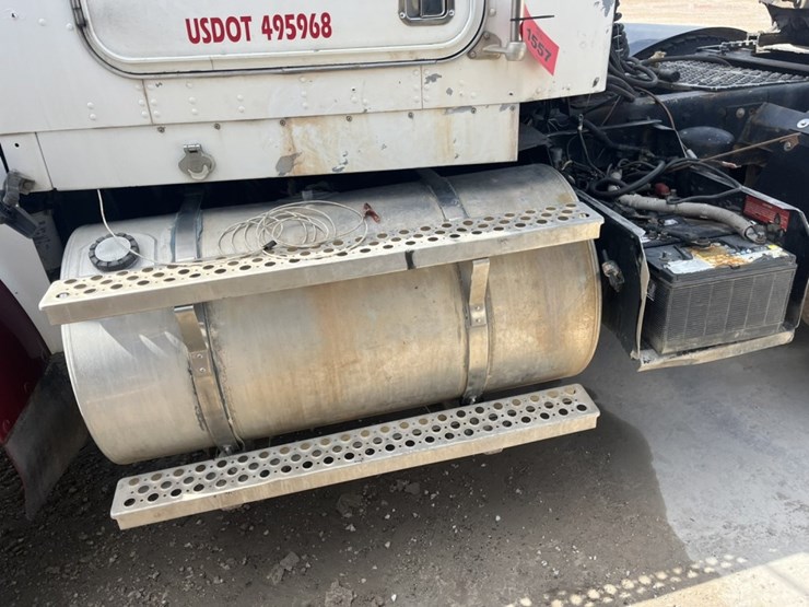 kenworth-w900b-image-7