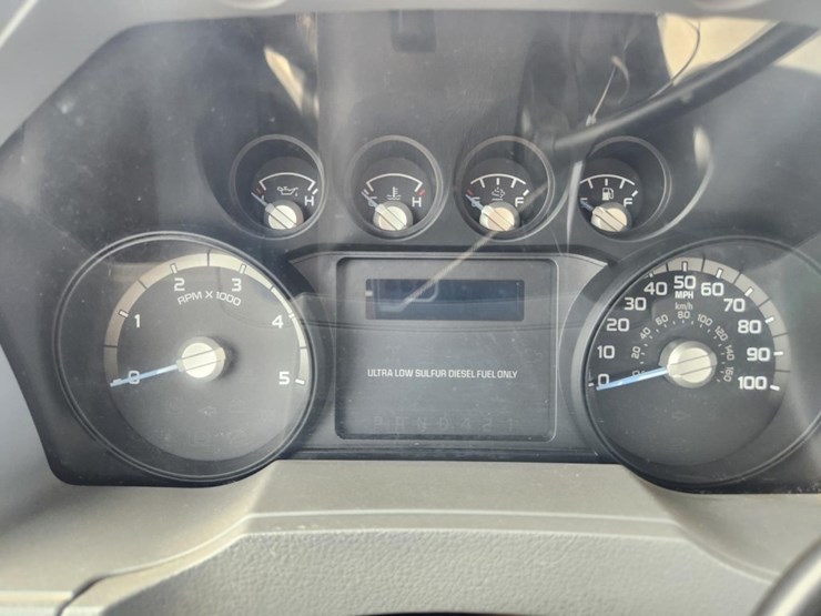 2013-ford-f650-xlt-image-27