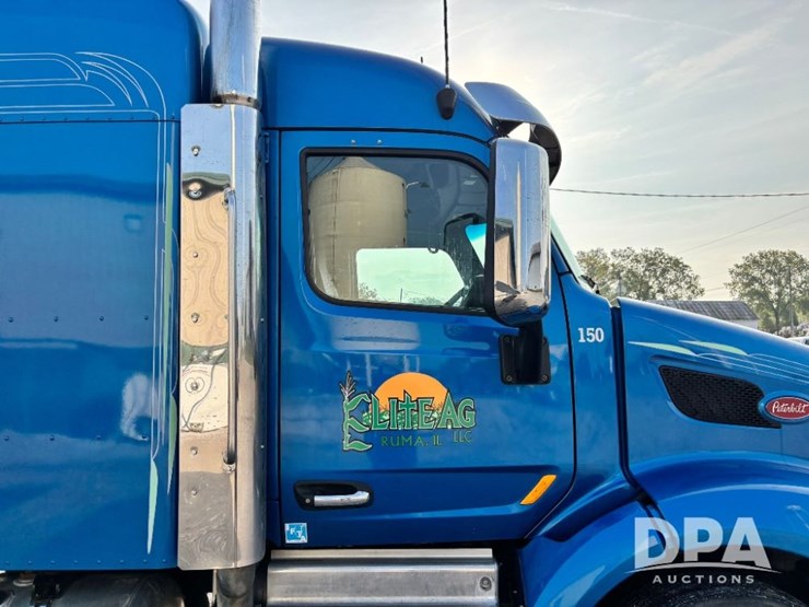 2015-peterbilt-579-image-54