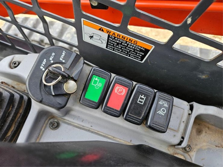 kubota-svl75-2-image-28