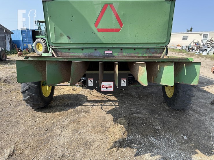 john-deere-8820-image-24