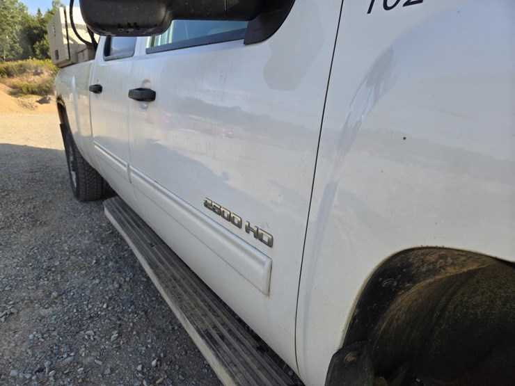2012-chevrolet-silverado-2500-image-15
