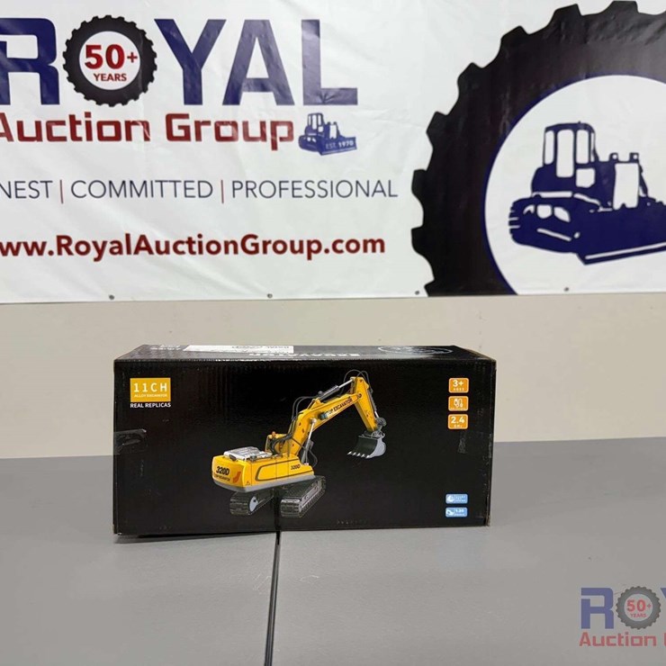 Top RC 11 Channel Excavator