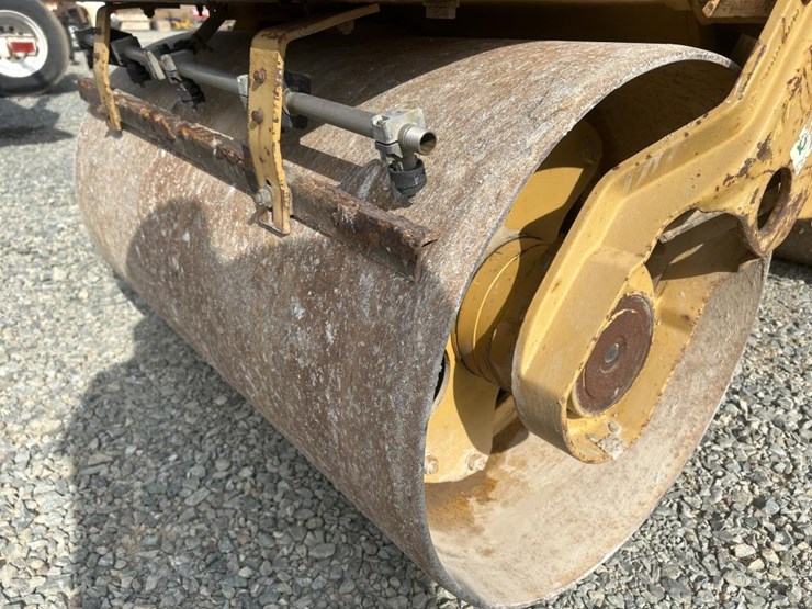 caterpillar-cb-224c-image-13