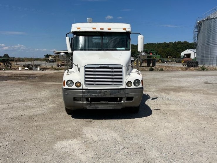 1999-freightliner-century-class-flatbed-truck-(pz13910,-unit-15073)-image-2
