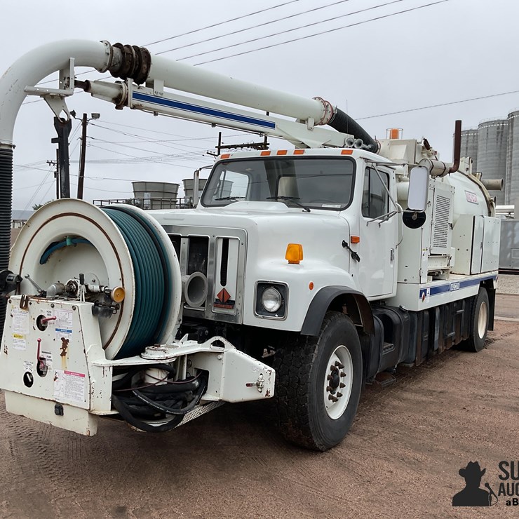 2001 INTERNATIONAL 2554