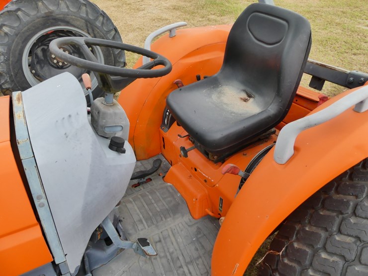kubota-l4630-image-8