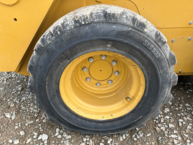 2021-caterpillar-236d3-image-55