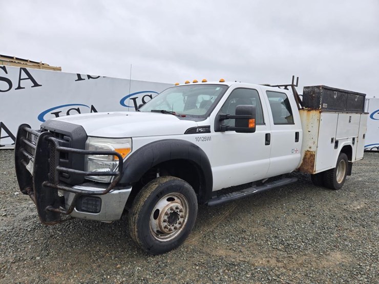 2011-ford-f550-image-1