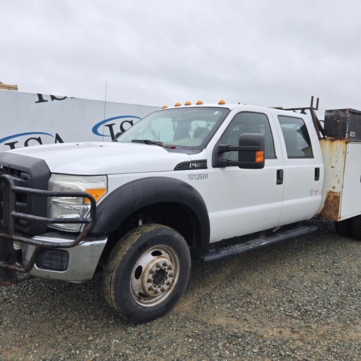 2011 FORD F550