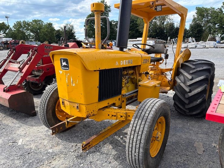 john-deere-301a-image-3
