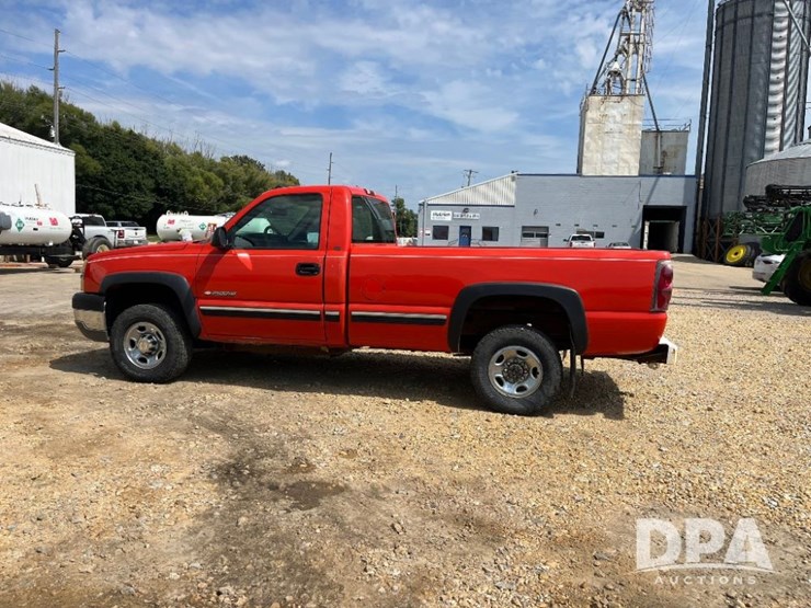 2004-chevrolet-2500hd-image-18