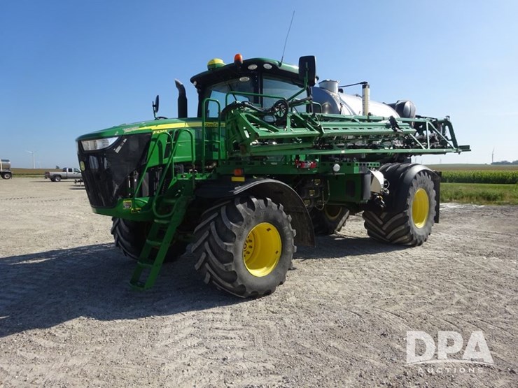2020-john-deere-f4365-image-2