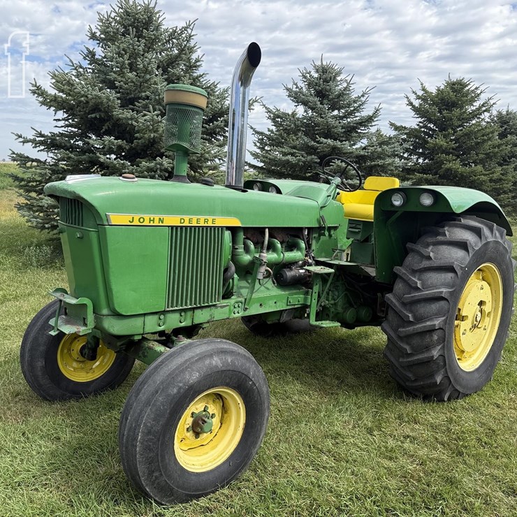 JOHN DEERE 4440