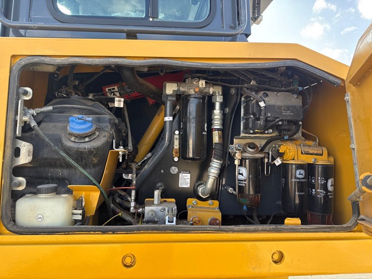 2020-deere-850l-lgp-image-19