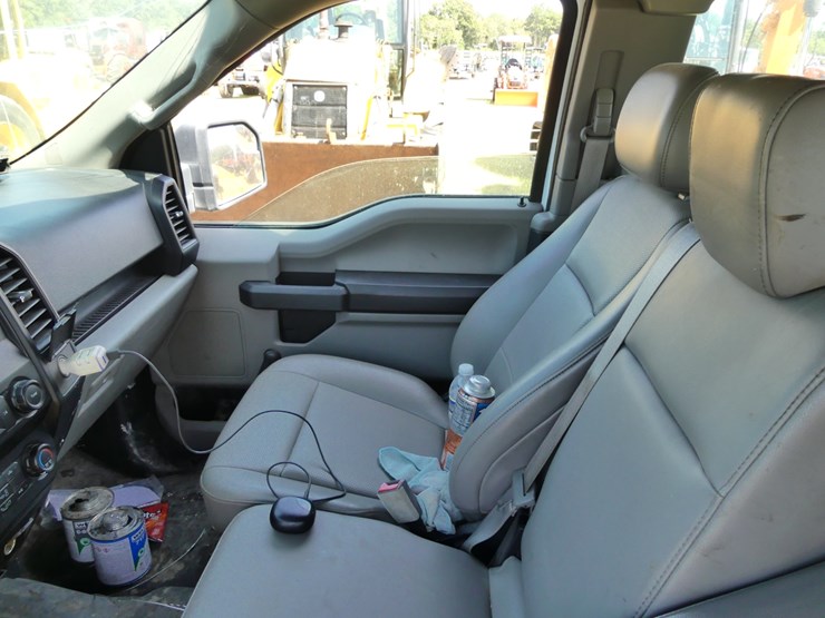 2019-ford-f150-xl-image-10