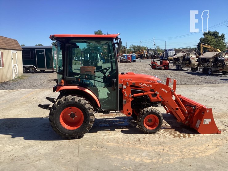 2023-kubota-lx3310-image-10