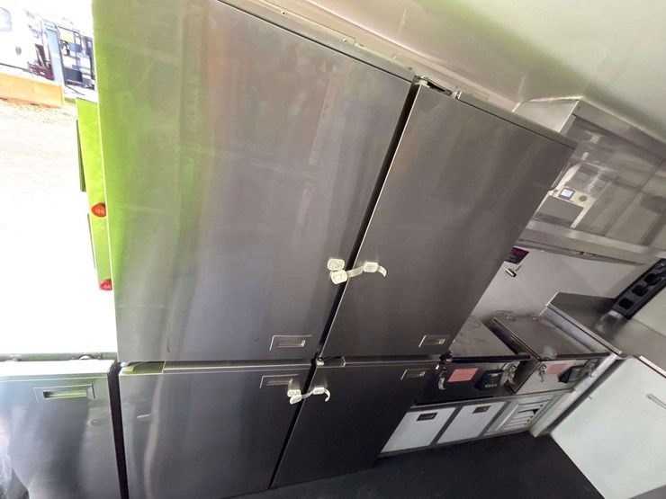 2021-mercedes-benz-sprinter-4500-image-23