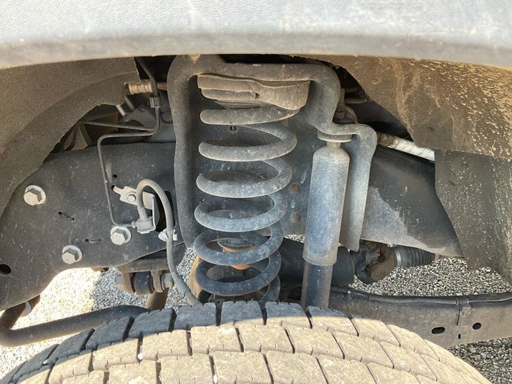 2015-ford-f550-image-17