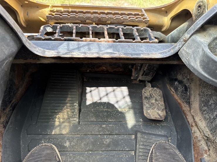 caterpillar-299d3-image-32