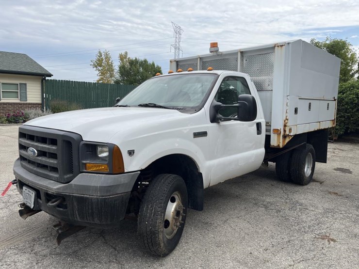 2005-ford-f350-image-1