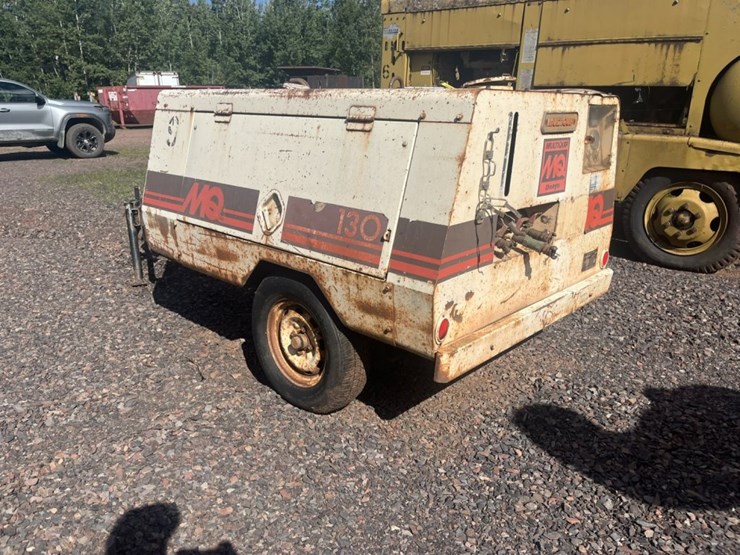 #2678-•-multiquip-dps-130sst-towable-air-compressor-image-2