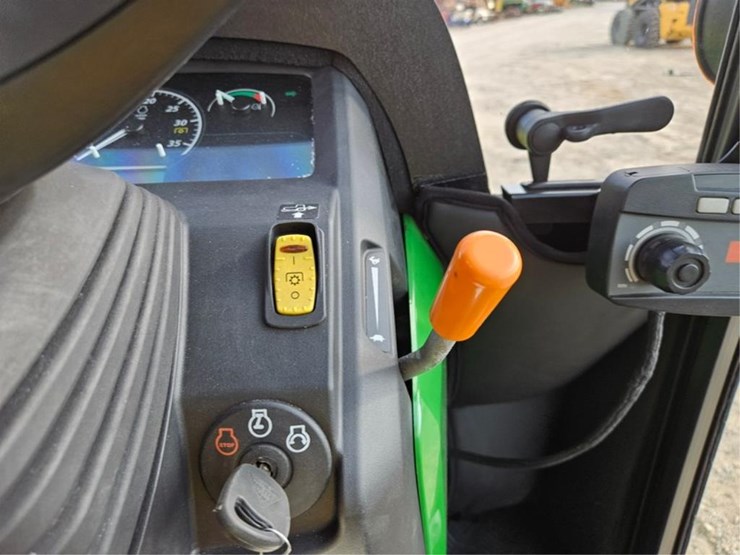 john-deere-1025r-image-35