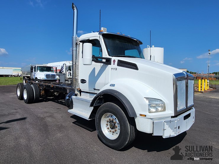 2016-kenworth-t880-image-3