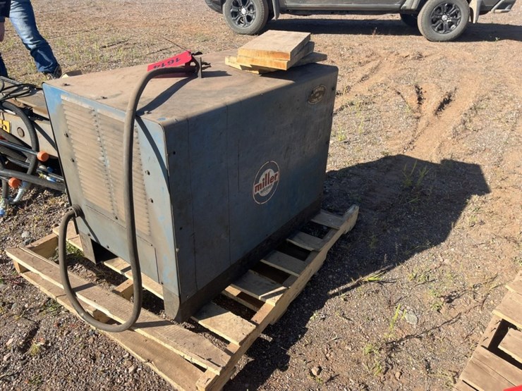 #1614-•-miller-srh-444s-welder-image-4