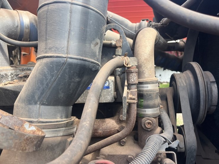 #2688-•-1998-navistar-2674-6x4-day-cab-truck-tractor-image-58