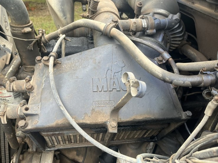 1986-mack-dm686s-image-20