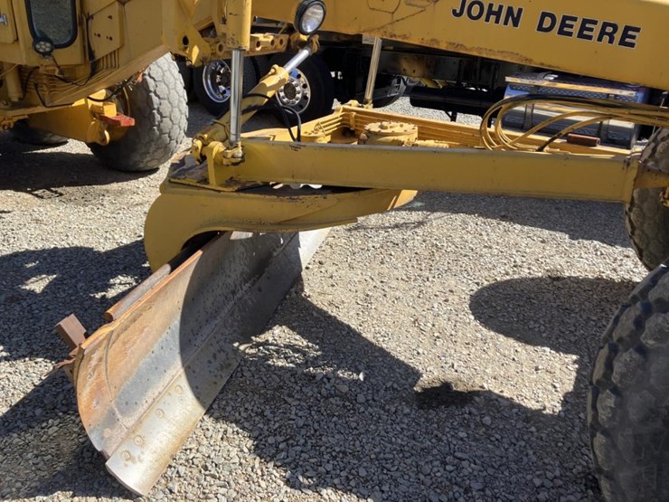 deere-670-image-17