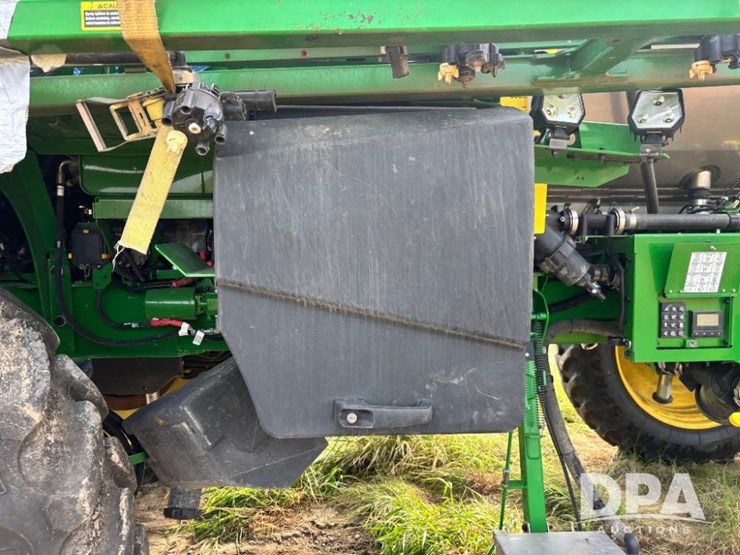 2025-john-deere-616r-image-39