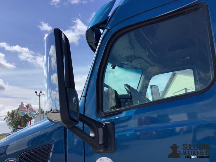2019-peterbilt-579-image-18