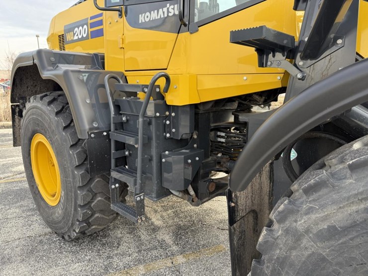2021-komatsu-wa200-8-image-27