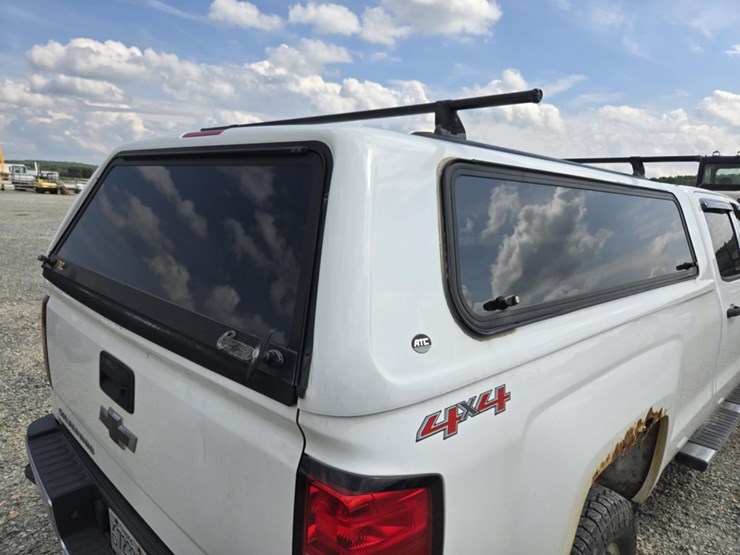 2016-chevrolet-2500hd-image-28