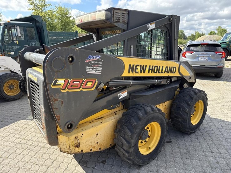 2008-new-holland-l180-image-5