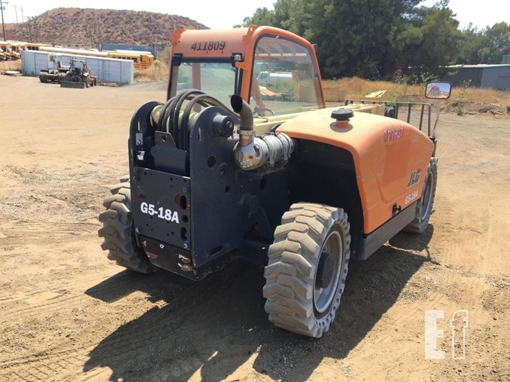 2013-jlg-g5-18a-image-3