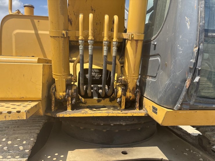 2006-deere-160c-lc-image-35