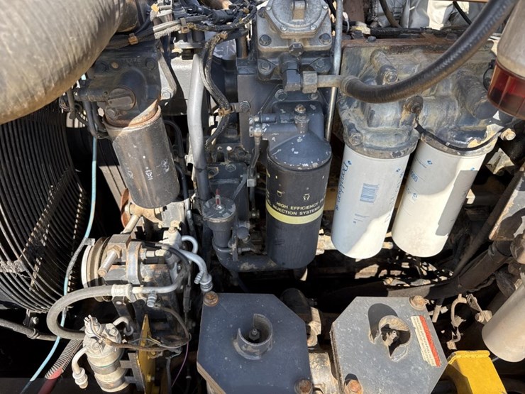 komatsu-hm400-2-image-14