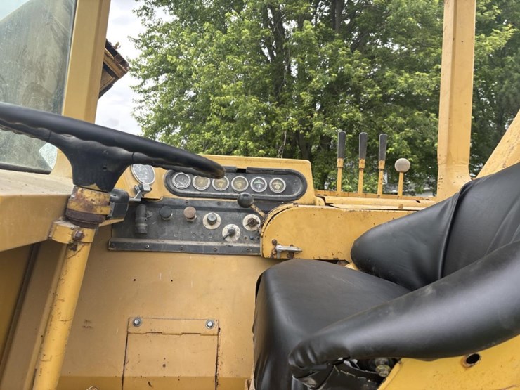 caterpillar-613b-image-35