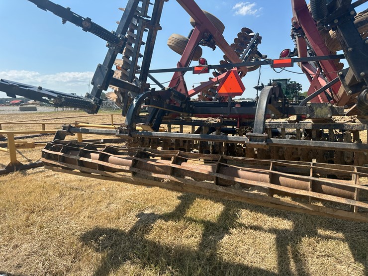 case-ih-330-image-23
