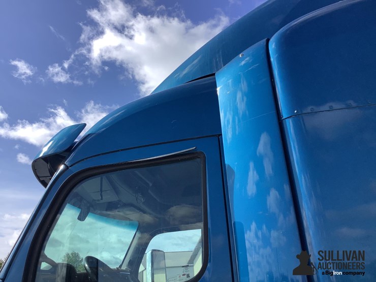 2019-peterbilt-579-image-17