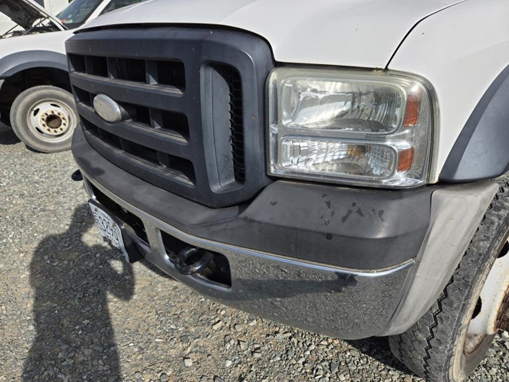 2006-ford-f550-image-10