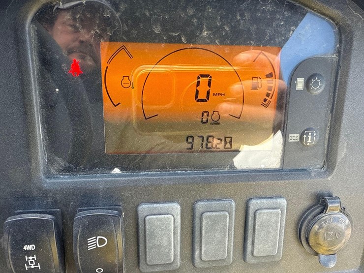 2018-john-deere-gator-image-12
