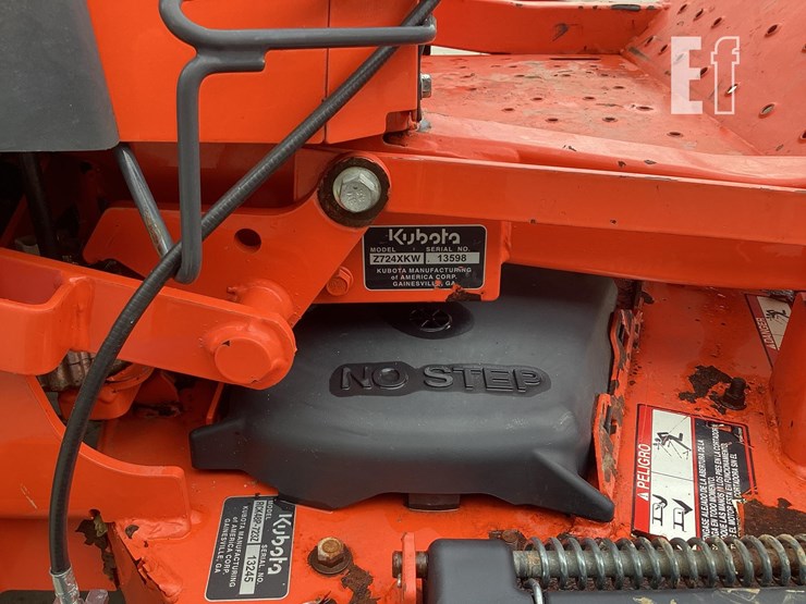 2019-kubota-z724x-image-13