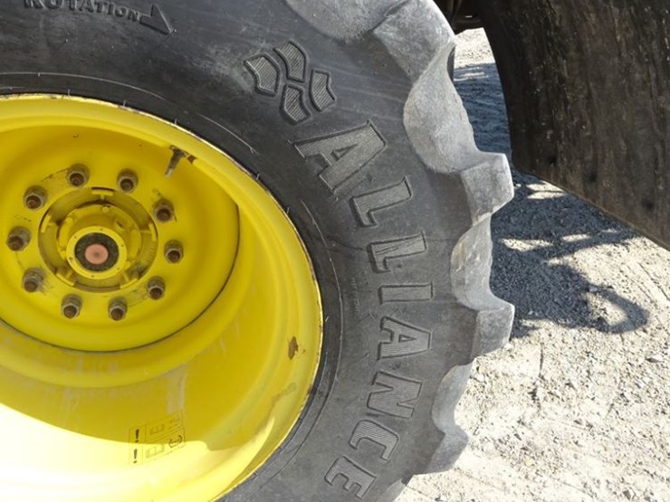 2020-john-deere-f4365-image-46