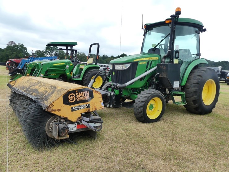 john-deere-4052r-image-1